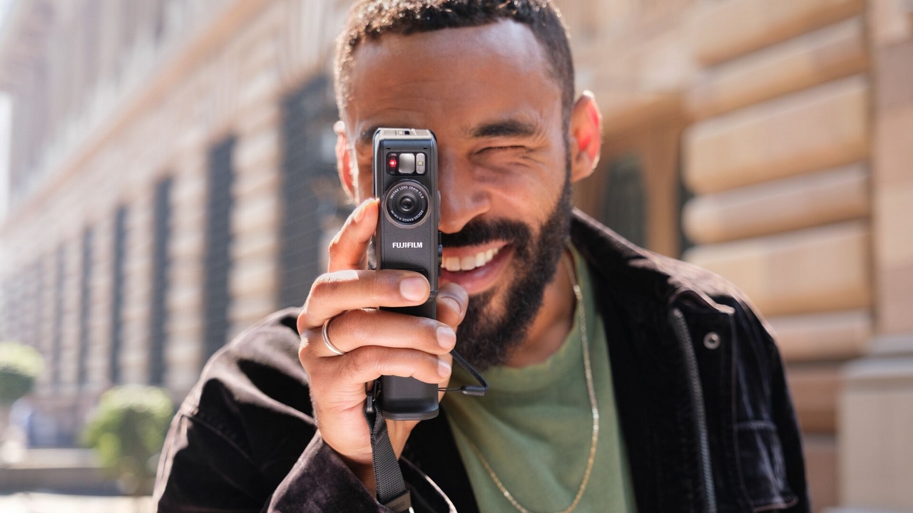 instax mini Evo Cinema: la nuova soluzione di Fujifilm in arrivo a 389,99 euro in Italia