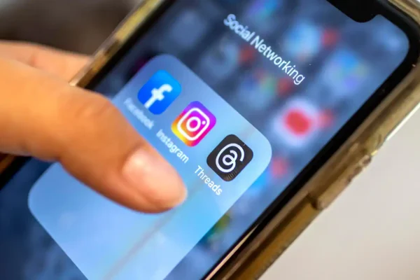 Meta, abbonamenti premium in arrivo su Instagram, Facebook e WhatsApp: cosa sappiamo