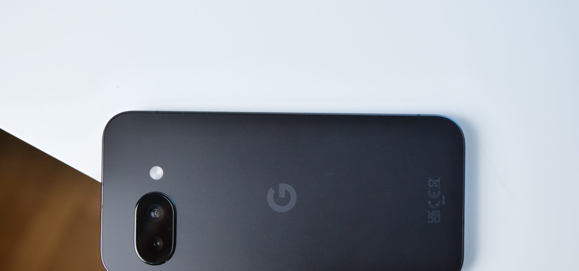 Google Pixel 9a in offerta a 219.96€