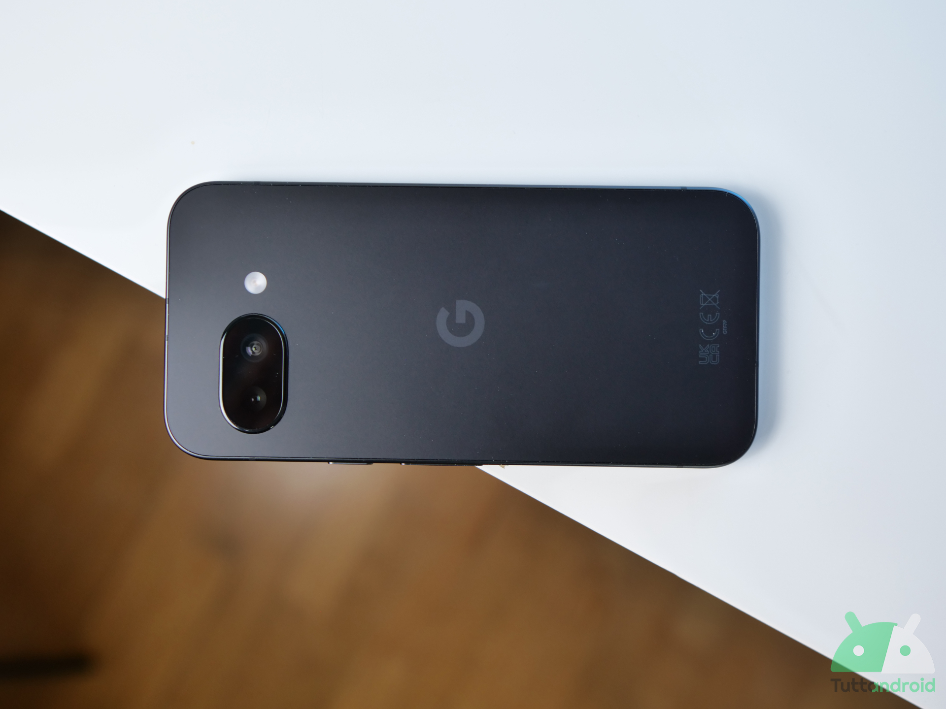 Google Pixel 9a in offerta a 219.96€