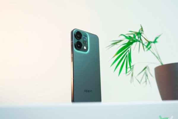 OPPO Reno14 F 5G in super offerta sotto i 250€