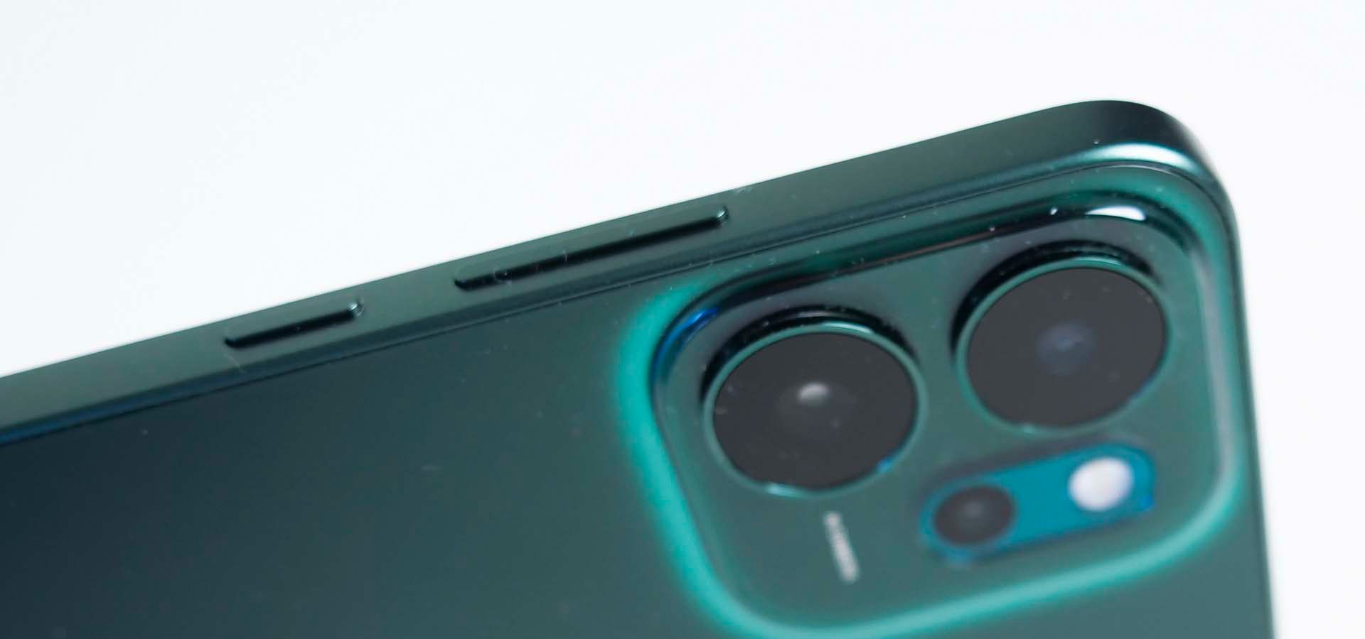 Oppo Reno14 F 5G in super sconto: autonomia e resistenza al top