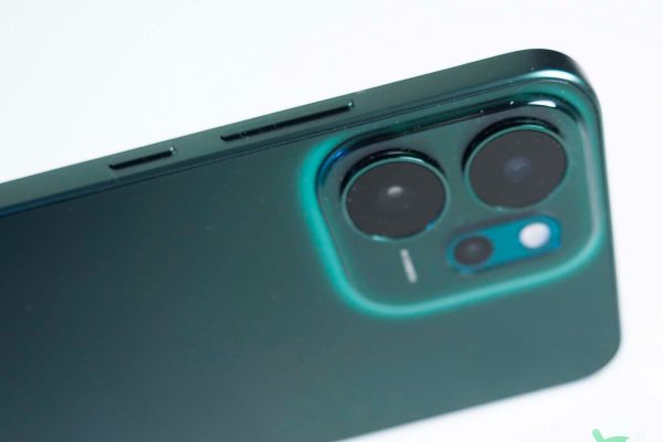 Oppo Reno14 F 5G in super sconto: autonomia e resistenza al top