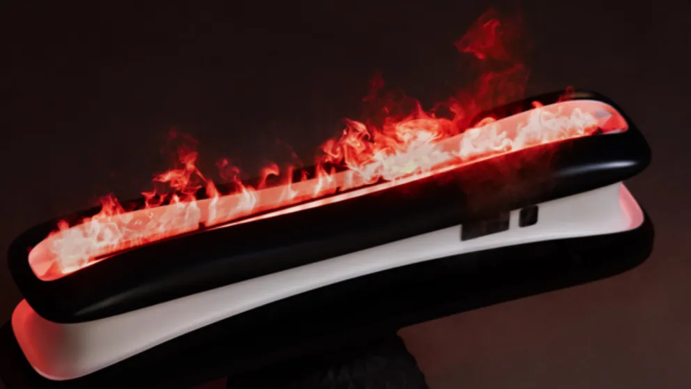 Il camino con fiamme fredde create con acqua e led