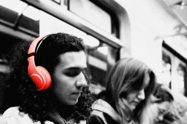 I dispositivi audio che usate tutti i giorni potrebbero avere un gravissimo problema di sicurezza. Ecco come risolverlo