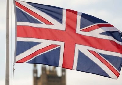 Regno Unito: possibile stop ai social per gli under 16