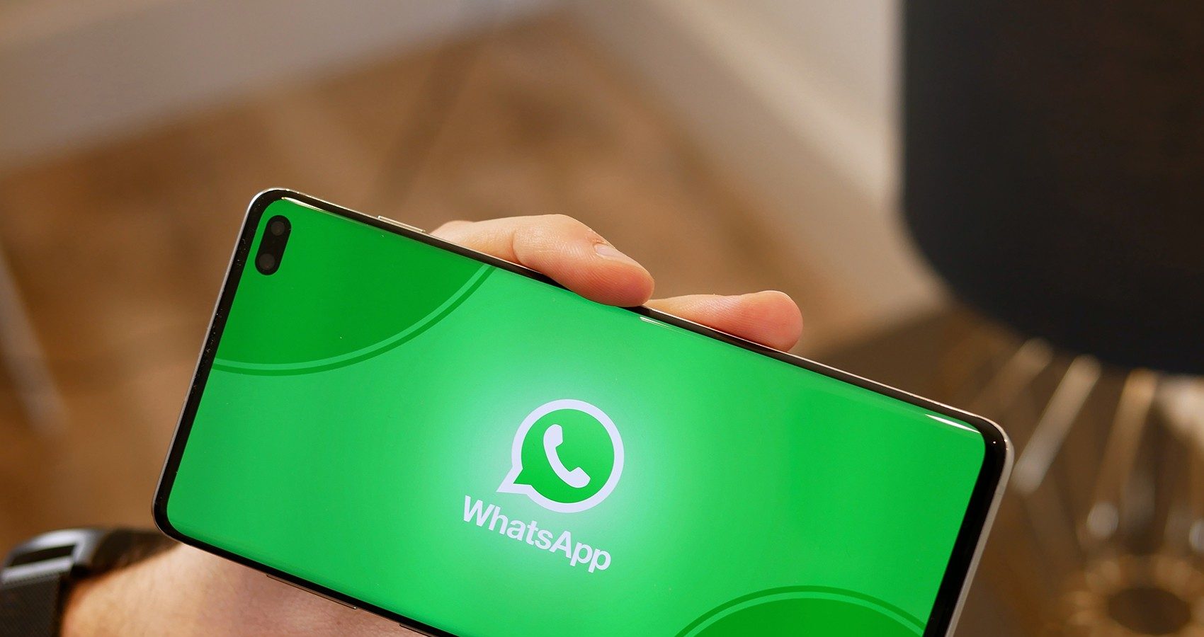 WhatsApp apre ai chatbot di terze parti