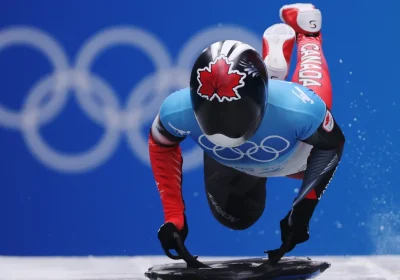 Cos’è lo skeleton e com’è venuto in mente di usare lo slittino a pancia in giù? C’entra una scommessa in Svizzera