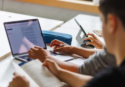 Studiare con l’AI, quali sono le app più utili per preparare gli esami universitari e non solo