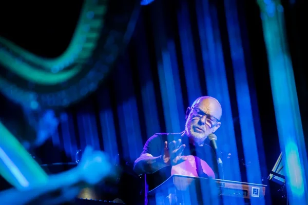Brian Eno trasforma Parma in un’esperienza artistica immersiva con Seed e My Light Years