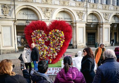 Spam e offerte imperdibili, impennata di truffe per San Valentino – Web & Social
