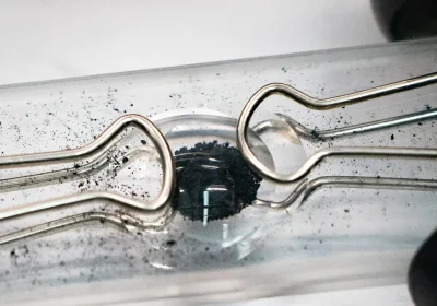 I campioni di roccia provenienti dall’asteroide Bennu cambiano il modo in cui dovremmo cercare la vita nell’Universo