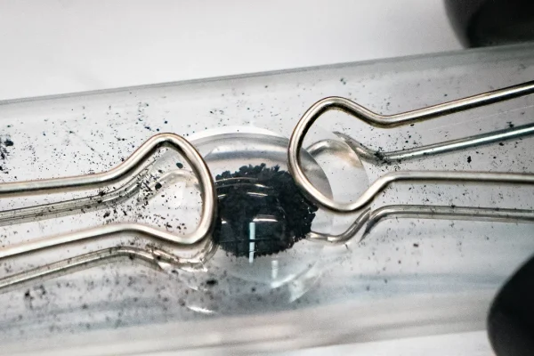 I campioni di roccia provenienti dall’asteroide Bennu cambiano il modo in cui dovremmo cercare la vita nell’Universo