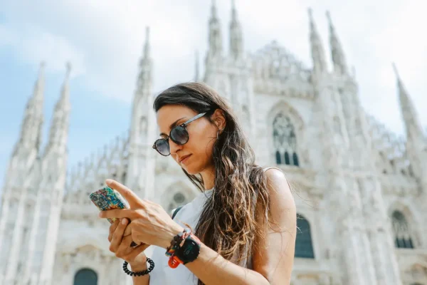 Social network e minori, una legge per la verifica dell’età nei pensieri del governo italiano (come Francia e Spagna)