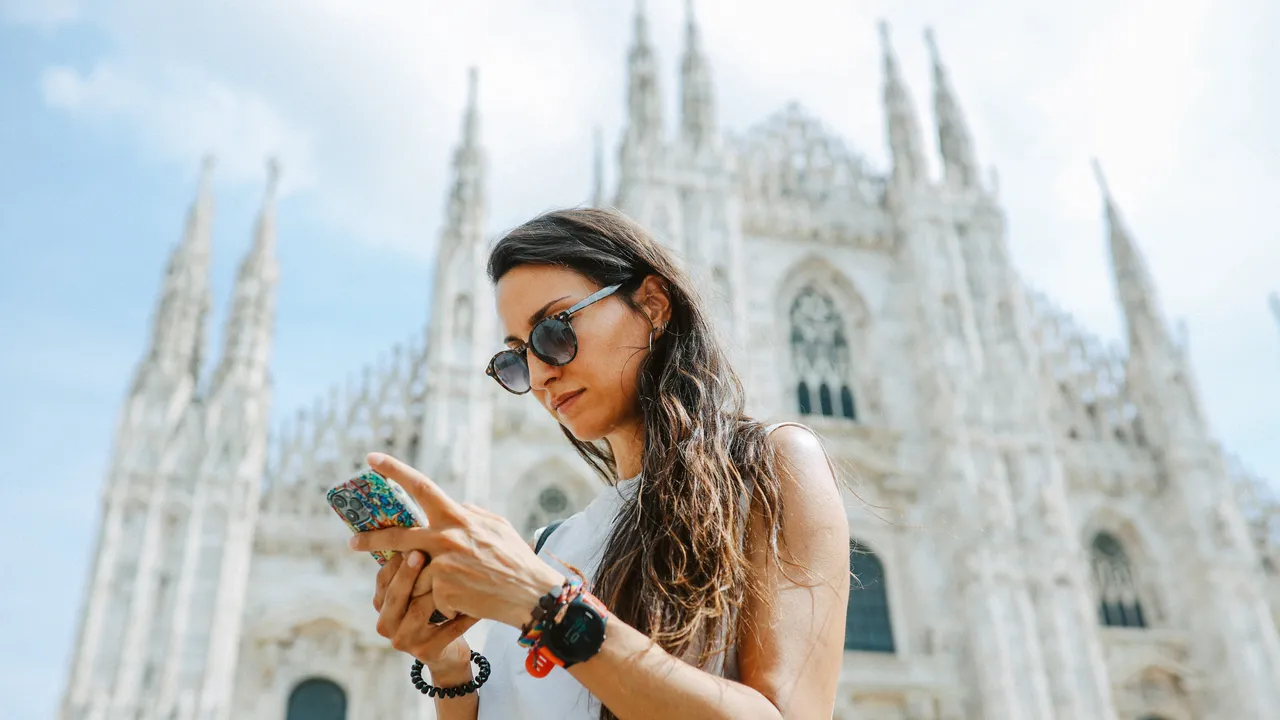 Social network e minori, una legge per la verifica dell’età nei pensieri del governo italiano (come Francia e Spagna)