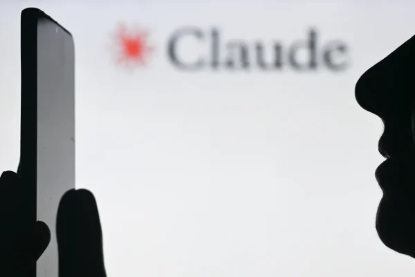 Perché Claude Cowork “terrorizza” i mercati? C’è chi teme l’apocalisse del lavoro
