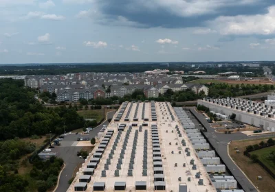 Siamo stati dentro i data center in Italia e negli Stati Uniti per capire come c’è dietro il trionfo dell’AI