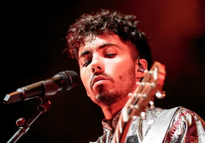 Fulminacci si racconta alla vigilia di Sanremo 2026 nella nostra intervista basata sulle domande più cercate sul web