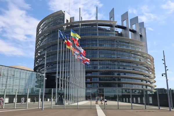 Euro digitale, il cammino riparte dopo che il Parlamento europeo ha spianato la strada