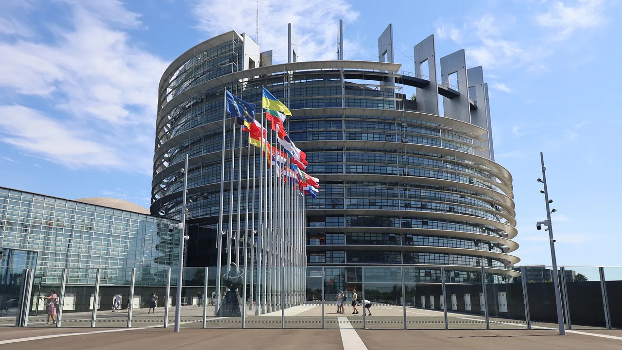 Euro digitale, il cammino riparte dopo che il Parlamento europeo ha spianato la strada