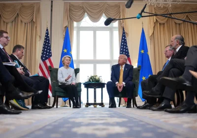 Lo strana alleanza tra big tech, Trump e l’estrema destra contro i diritti digitali in Europa