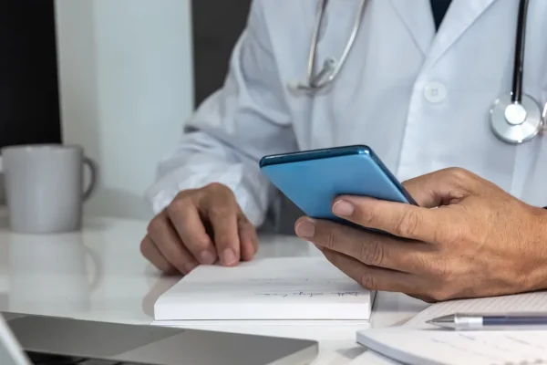 Liste d’attesa, le persone che aspettano (troppo) per una visita medica non sono diminuite, sono diventate invisibili