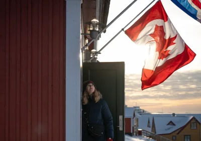 Groenlandia, come i nuovi consolati di Francia e Canada a Nuuk puntano a ridisegnare la sicurezza tecnologica dell’Occidente