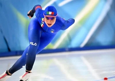 Dove vedere le gare delle Olimpiadi di Milano Cortina per farvi una scorpacciata di sport sdraiati comodamente sul divano