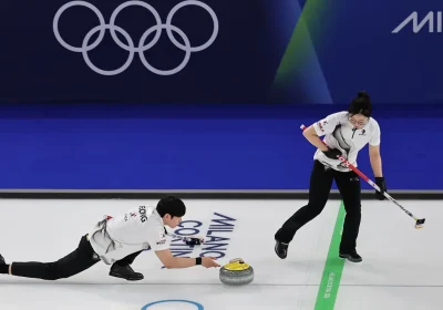 La storia del curling ci parla di cambiamento climatico e assurde passioni che vale sempre la pena assecondare