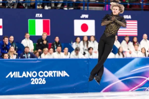 La fisica dietro la perfezione e la meraviglia del quadruplo axel, il salto più difficile nel pattinaggio di figura