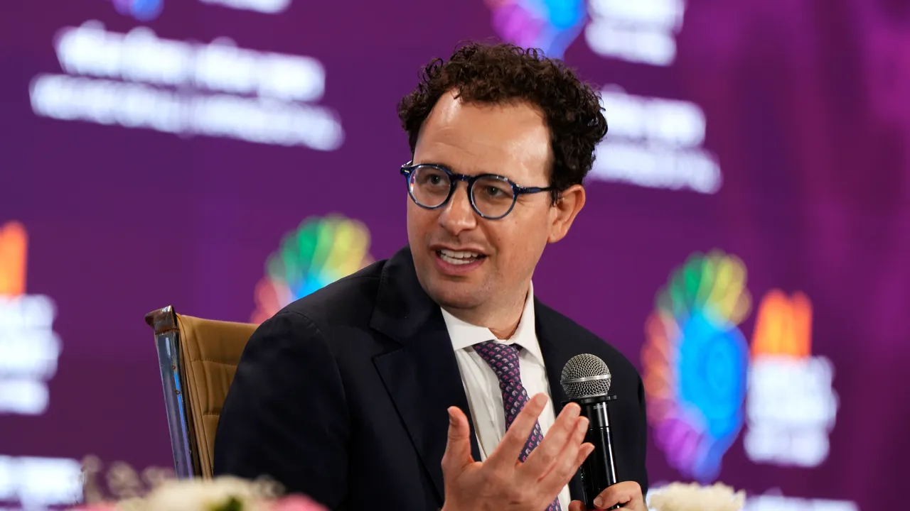 Com’è essere Dario Amodei quando in due mesi hai mandato la Borsa in crisi e tieni testa al governo di Trump