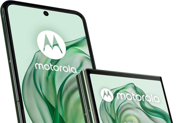 Motorola Razr 50 Ultra 12/512GB, AI, External 4.0” POLED Display, Internal 6.9″ POLED, 50+50MP, IPX8, Qualcomm Snapdragon 8s Gen3, 4000mAh 45W, Wireless 15W, 5G, Dual SIM, Android 14 Spring Green