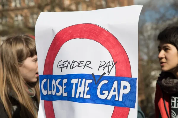 Trasparenza retributiva, cosa prevede il nuovo decreto sul gender pay gap (parità salariale)
