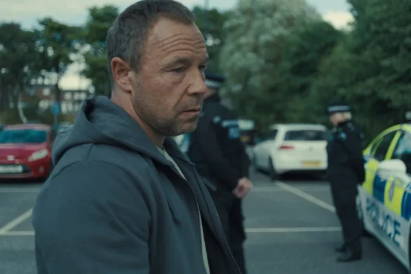 Tra mascolinità tossica, solitudine e potere che cosa resta davvero oggi degli uomini?