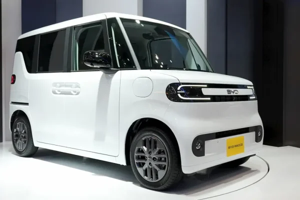 BYD si gioca un grosso jolly: pronta Racco, la prima kei car per il Giappone
