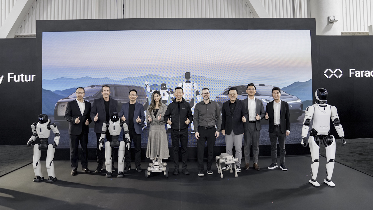 Dalle auto ai robot umanoidi: Faraday Future cambia rotta e presenta tre linee di EAI robot