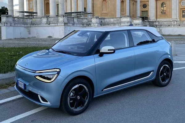 Dongfeng sfida la NATO: navi dalla Cina nello stesso porto dei militari, scatta l'allarme sicurezza