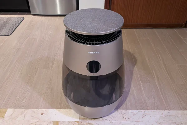 Per un pugno di peli: il purificatore d'aria per cani e gatti funziona davvero?