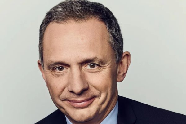 Enrique Lores, CEO e presidente di HP, lascia la sua posizione. Sarà il nuovo CEO di PayPal