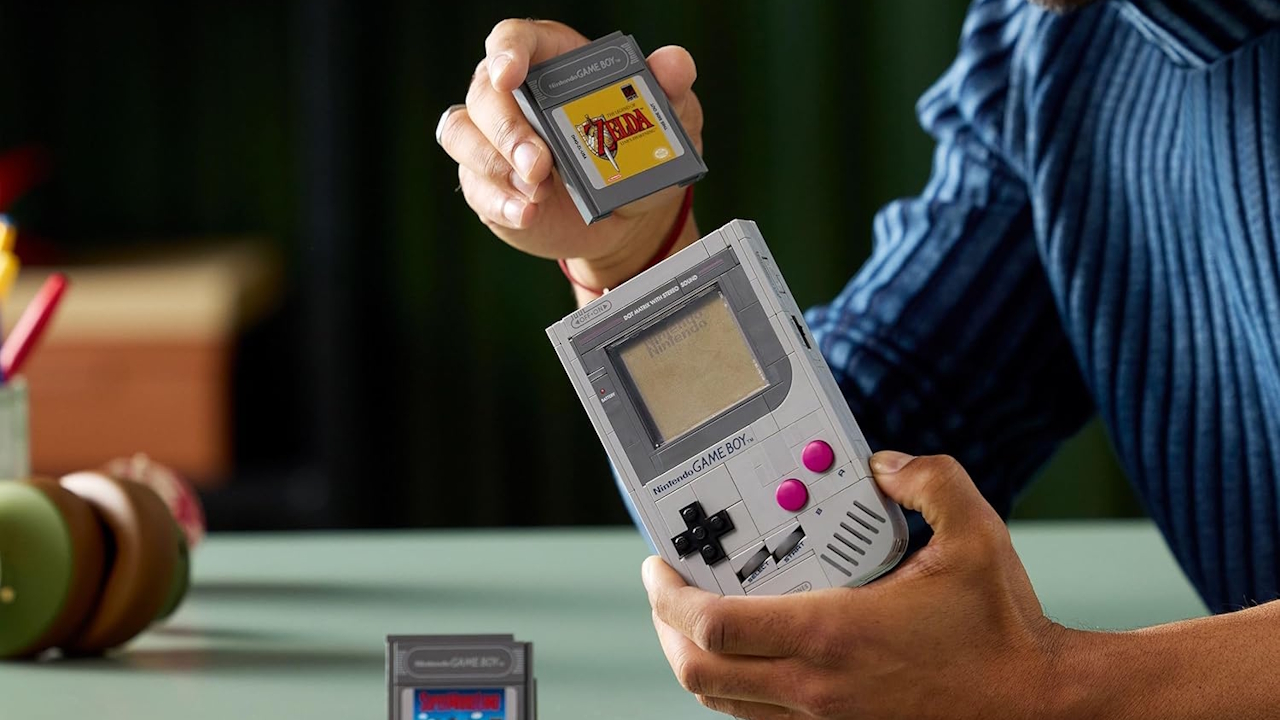 Game Boy LEGO a 45€: il mito Nintendo anni '90 torna in mattoncini, ottimo anche come regalo per la Festa del Papà
