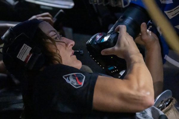 Gli astronauti di Artemis II utilizzeranno delle fotocamere reflex Nikon D5 durante la loro missione