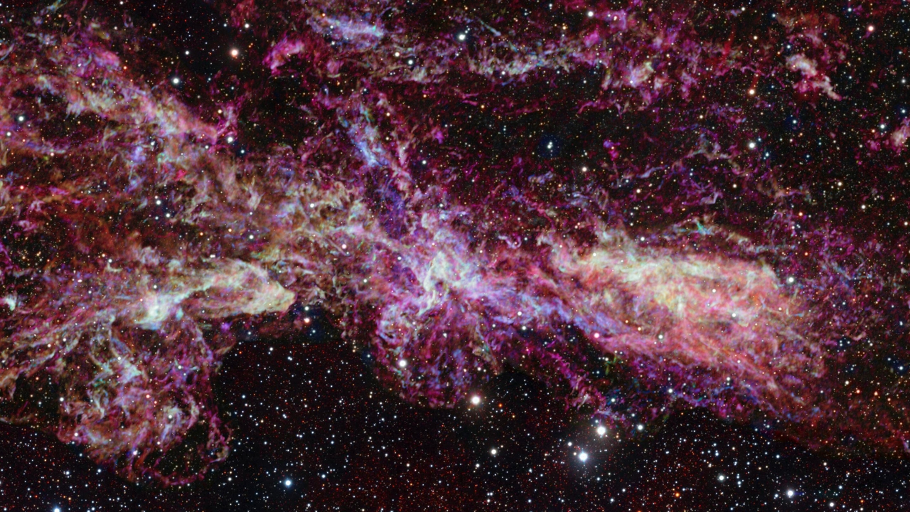 Grazie ad ALMA di ESO catturata una nuova, spettacolare immagine che svela i segreti del cuore della Via Lattea