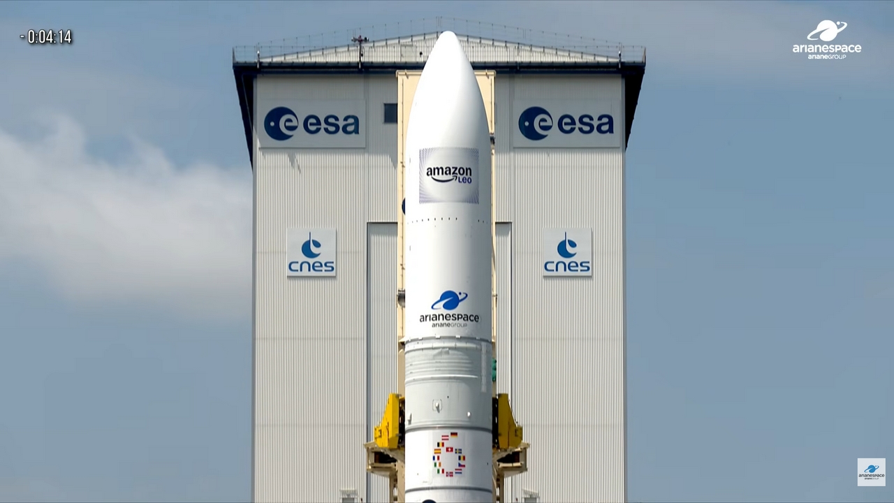 Il razzo spaziale europeo Ariane 6, per la prima volta con quattro booster, ha lanciato 32 satelliti Amazon Leo