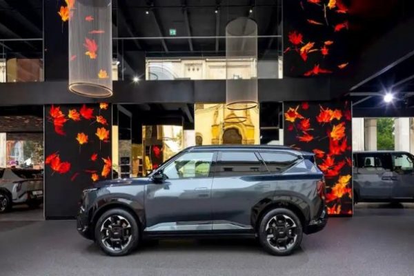 Kia prepara il facelift della Kia EV5: nuovo design e sistema Pleos a sorpresa negli interni