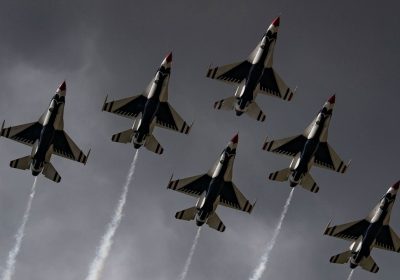 La Air Force statunitense vieta occhiali smart e dispositivi Bluetooth dopo la rivelazione di basi segrete