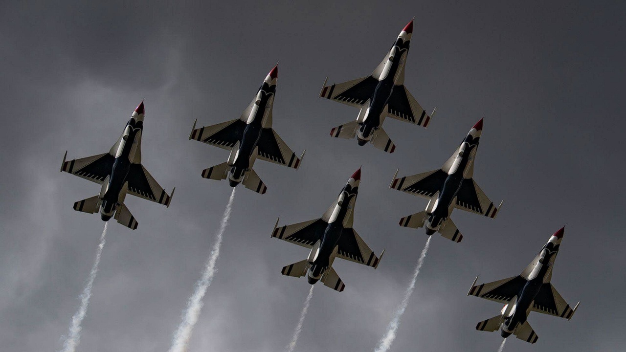 La Air Force statunitense vieta occhiali smart e dispositivi Bluetooth dopo la rivelazione di basi segrete