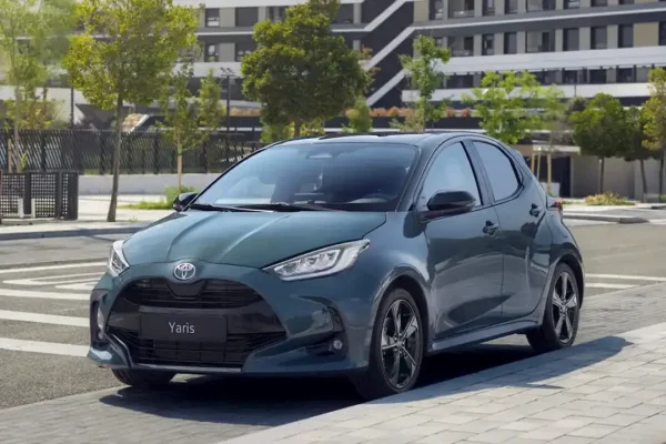 La Toyota Yaris avrà una versione 100% elettrica: "è la direzione ovvia"