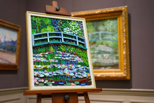 Lo stagno delle ninfee di Monet arriva in versione Lego, ma non è l’unica opera d’arte che potete costruire con i mattoncini