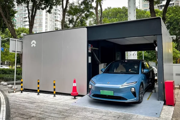 Batterie sostituite in meno di 0,5 secondi: la media impressionante di NIO è un assaggio di futuro