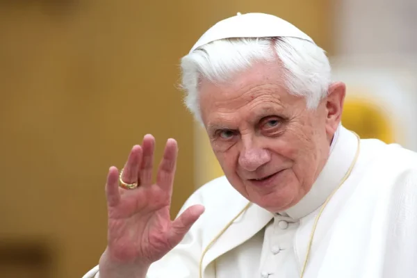 Perché negli Epstein files si parla di papa Benedetto XVI e del banchiere di Dio